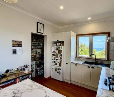 Charming Home in Andersons Bay Awaits You! - Photo 1