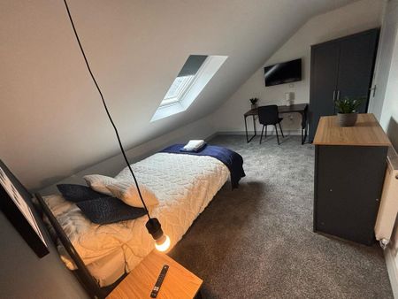 6 bedroom house to rent - Photo 4