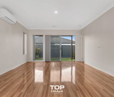 Convenience Meets Comfort in Selandra Rise Estate!! - Photo 2