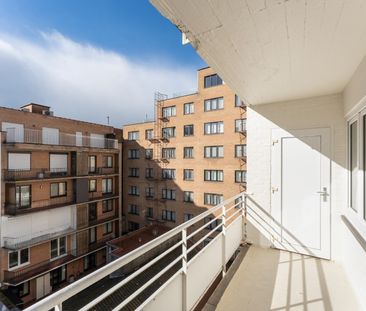 Mooi ruim appartement met 3 slk's op de Zeedijk in het Zoute - Foto 3