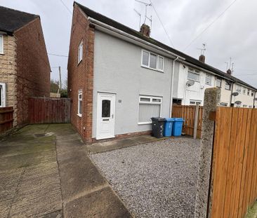 3 bedroom end of terrace house to rent - Photo 2