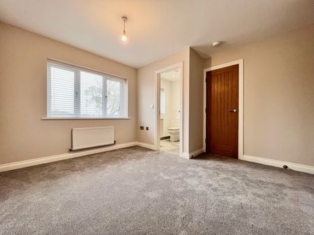 3 bedroom semi-detached house to rent - Photo 4