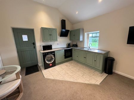 1 Bedroom Barn Conversion - Photo 3