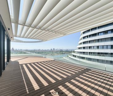 Lichtdurchflutete Dachgeschosswohnung mit beeindruckendem Panoramab... - Photo 5