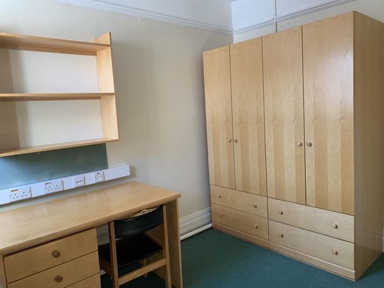 1 bedroom private hall to rent - Photo 1