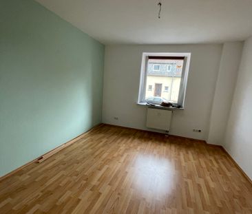 Helle 3-Zimmer-Erdgeschosswohnung mit Terrasse! - Photo 3