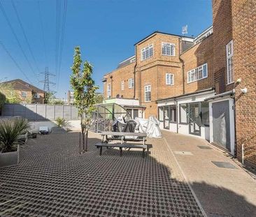 Petunia Court, New Malden, KT3 - Photo 1