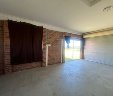 Location - Lifestyle - Farm - 4 Bedrooms - Photo 2