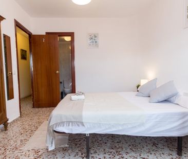 Calle Palo Mayor, Málaga, Andalusia 29010 - Photo 2