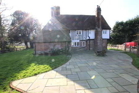 4 bed farm house to rent in Sheepstreet Lane, Etchingham - Photo 3