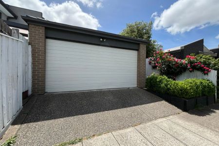 2 Mossfield Rise, - Photo 2