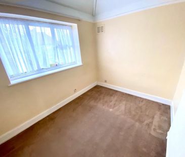 Sandringham Drive, Ashford, TW15 3JQ - Photo 4