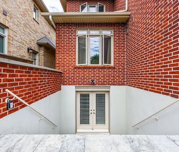 Maison unifamiliale détachée à louer à Toronto - Photo 1