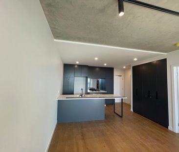 North Facing 2 Bedroom Apartment Overseeing Flemington Racecourse - Photo 5