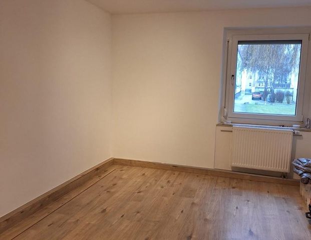 Helle 2 Zimmer Erdgeschosswohnung mit Einbauküche - Foto 1
