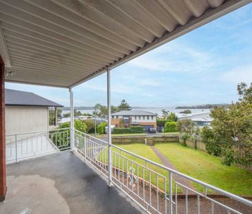 4 Albert Street, Valentine NSW 2280 - House For Rent | Domain - Photo 6