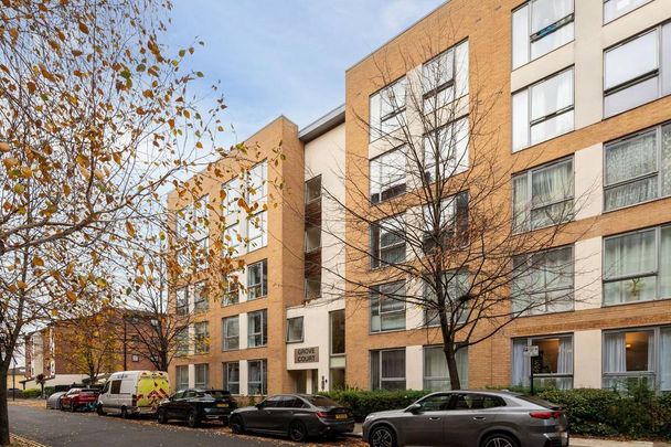 1 bedroom flat to rent - Photo 1