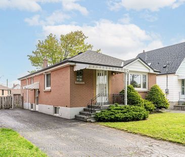 Detached Home For Lease | X8118850 - Photo 2