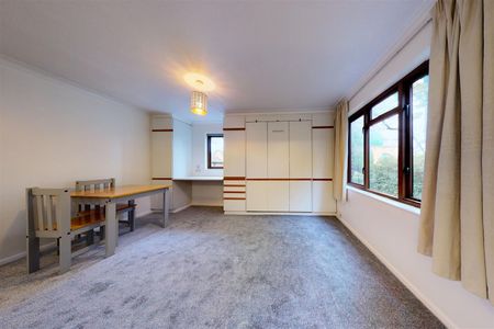 Templecombe Mews, Oriental Road, Woking, Surrey, GU22 7DL - Photo 5