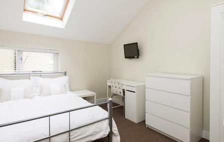 6 bedroom townhouse to rent - Photo 4