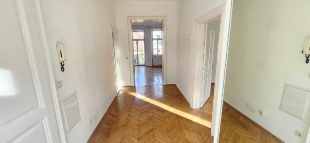 Elegante 3-Zimmerwohnung mit großen Garten in klassischen Villa im Zentrum von Mödling zu vermieten € 2.450 / Monat - Foto 1