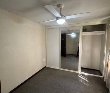 3 Bedroom, 1 Bathroom, 1 Extra Toilet - Photo 4