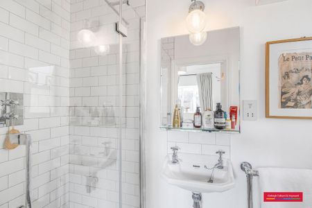 3 bedroom flat to rent - Photo 2