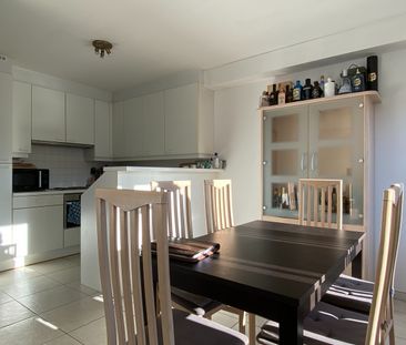 Instapklaar en lichtrijk appartement met 2 slaapkamers, terras en o... - Foto 3