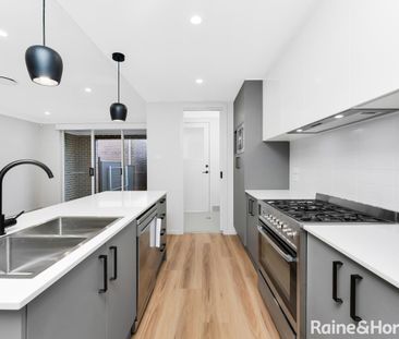 Smart Design, Comfortable Living - Photo 2