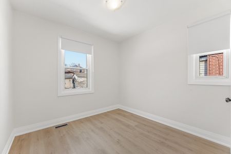 For Lease - 50 Twenty First Street, Toronto, Ontario - Photo 2