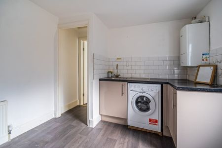 2 bedroom flat to rent - Photo 4