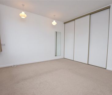 40, Victoria Mount, Horsforth, Leeds, West Yorkshire, LS18 4PU - Photo 6