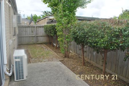 Modern Two-Bedroom Townhouse - Photo 2