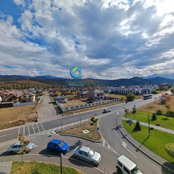Inchiriem Apartament 3 Camere, Open Space, Mobilat, Rasnov - Fotografie 1