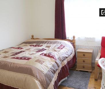 Cosy room in shared apartment in Blanchardstown, Dublin - Photo 5