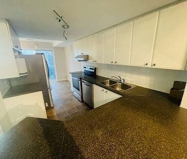 24 Bonfield Private, Orléans, Ottawa, ON - Photo 5