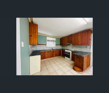 13 Dix Street, Kepnock, Qld 4670 - Photo 1