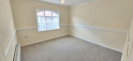 3 bedroom semi-detached house to rent - Photo 4