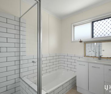 3 BEDROOM HIGH-SET HOUSE - Photo 4