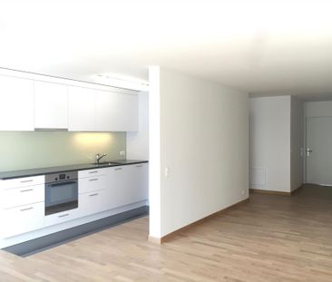 Moderne 3.5 Zimmer Wohnung direkt beim Spalentor - Photo 2