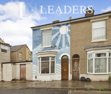 4 bedroom house to rent Guildford Road, PO1 - Photo 4