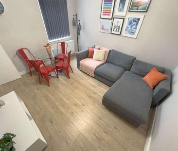 Halsbury Road, L6 - Photo 2