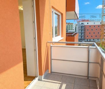 Pronájem bytu 1+kk a garsoniéry 43 m² - Fotografie 5