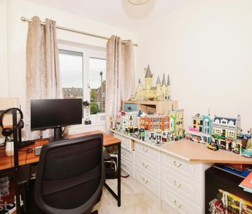 3 bedroom semi-detached house to rent - Photo 4