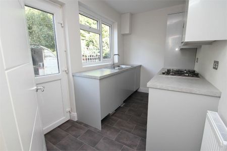 1 bedroom ground floor maisonette to rent - Photo 4