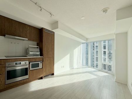 For Lease - 60 Shuter Street Unit# 2105, Toronto, Ontario - Photo 3