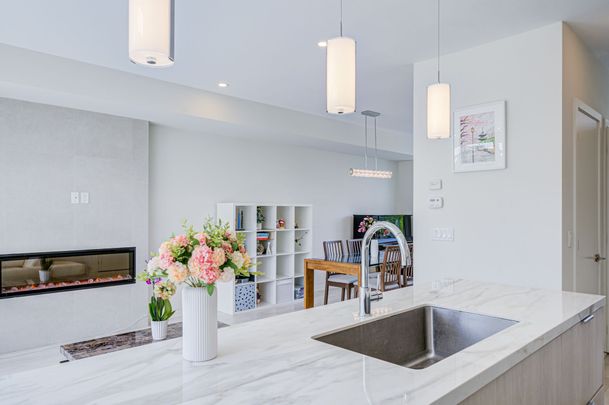 For Lease - 27 Sonic Way, Toronto, Ontario - Photo 1