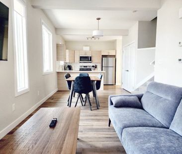 Edmonton Unfurnished townhouse Rental in Spruce Avenue - HIGHLY DES... - Photo 2