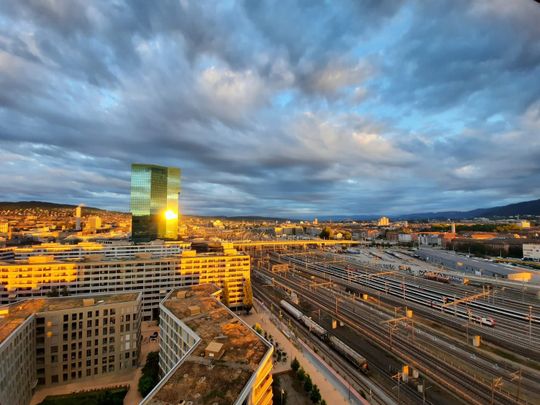 2.5 Zimmer, 77 m², 15. Stock - Photo 1