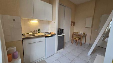 Location Appartement 1 pièce 18m² ORLEANS 45000 - Photo 5